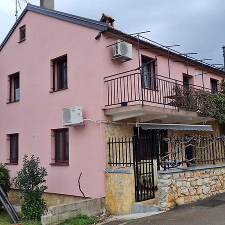 Apartment Nela Funtana Kültér fotó