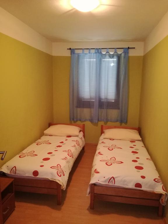 Apartment Nela Funtana Kültér fotó
